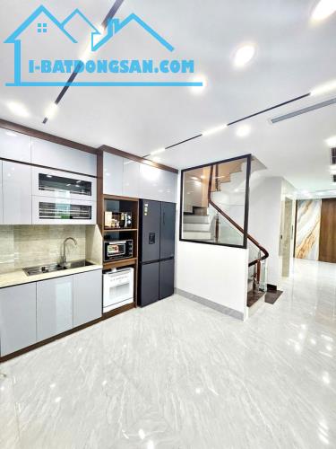 NHÀ 65M2*5T PHƯƠNG LIỆT, Ô TÔ TRÁNH, THANG MÁY, 6 PHÒNG NGỦ