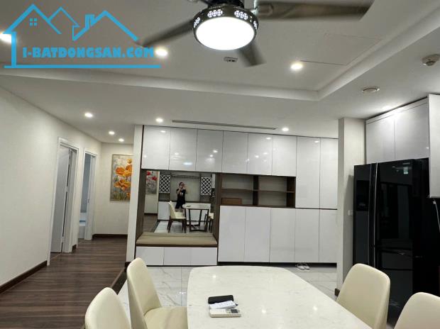 Chính chủ nhờ bán căn hộ chung cư cao cấp dự án 136 Hồ Tùng Mậu 145m2, 3PN, full nội thất - 1