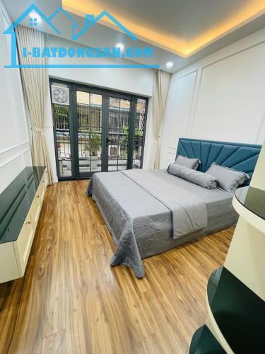 NHÀ 13.75 đ  MỚI ĐẸP 50m2  OTO, PHỐ NGỌC LÂM THÔNG TỨ TUNG, SỔ NỞ HẬU,  KINH DOANH, LÀM CỬ - 1