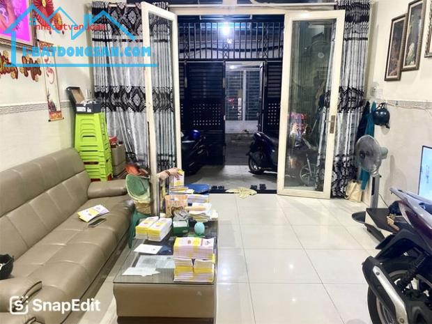 SỐC! NHÀ RỘNG XE HƠI NGỦ TRONG NHÀ TẠI TRUNG TÂM GÒ DẦU, TÂN QUÝ, TÂN PHÚ - NHỈNH 6 TỶ