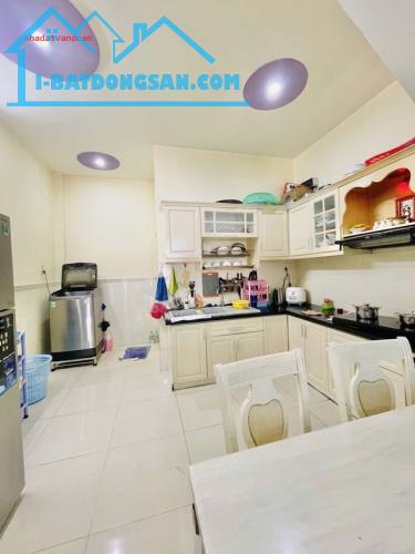 SỐC! NHÀ RỘNG XE HƠI NGỦ TRONG NHÀ TẠI TRUNG TÂM GÒ DẦU, TÂN QUÝ, TÂN PHÚ - NHỈNH 6 TỶ - 1