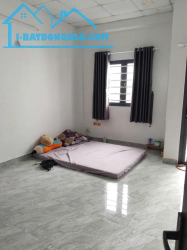 NGAY LÊ THÚC HOẠCH TÂN PHÚ -NHÀ 3 TẦNG BTCT -HẺM ÔTÔ THÔNG -48M2(4x12) -3 PN. CHỈ HƠN 5 TỶ - 2
