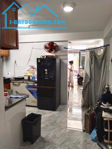 NGAY LÊ THÚC HOẠCH TÂN PHÚ -NHÀ 3 TẦNG BTCT -HẺM ÔTÔ THÔNG -48M2(4x12) -3 PN. CHỈ HƠN 5 TỶ - 5