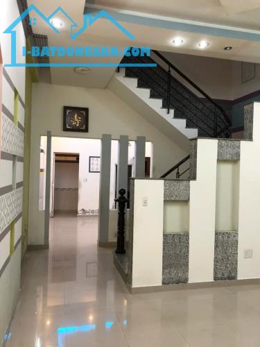 Bán nhà hẻm bagac đường số 5 phường Bình Trưng Đông Quận 2 dt 5.2m x14m nhà 2 tầng 2pn 2wc