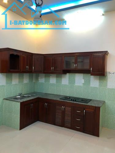 Bán nhà hẻm bagac đường số 5 phường Bình Trưng Đông Quận 2 dt 5.2m x14m nhà 2 tầng 2pn 2wc - 2