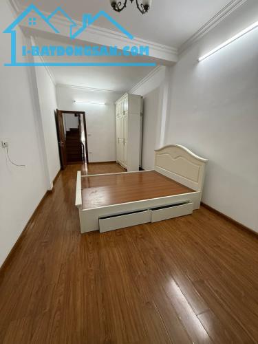 Bán nhà phân lô Lê Trọng Tấn 40m2, 5 tầng, ngõ ô tô, kd, 5m ra phố, chỉ 12.5 tỷ.