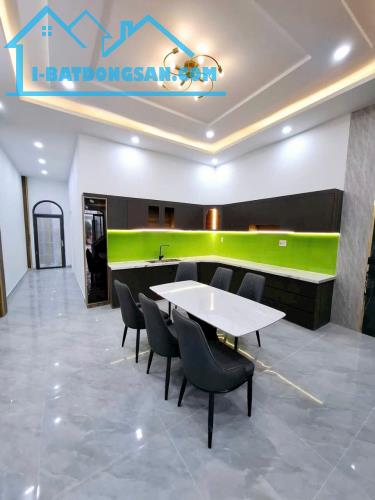 CẦN BÁN 3 CĂN NHÀ VỪA HOÀN THIỆN - CÓ SẴN NỘI THẤT - Ở TP HCM ! - 3