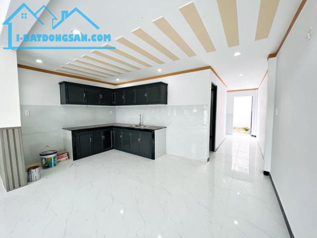 CHỦ KẸT BÁN CĂN NHÀ GÁC LỬNG 3P NGỦ SỔ RIÊNG GẦN CẦU BẠCH ĐẰNG 2 - 3