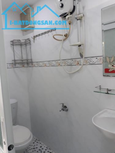 Cần cho thuê chung cư Bàu Cát 2 Thang bộ 55m 2PN 1WC giá 7,5 triệu - 1