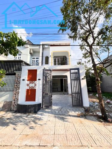 BÁN NHÀ LẦU SỔ SẴN CHỈ 800TR NHẬN NHÀ GIÁP PHƯỜNG BỬU LONG