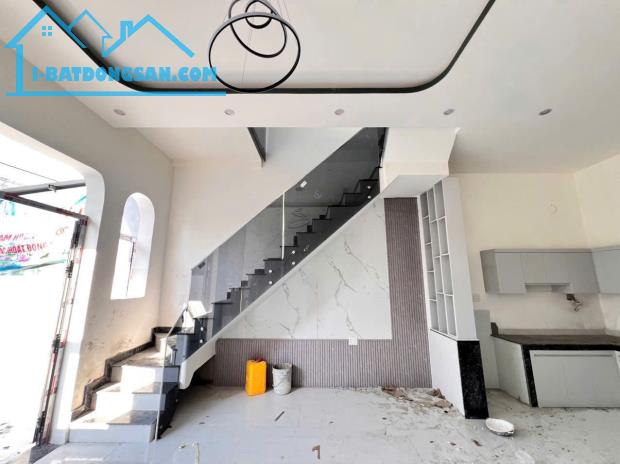 BÁN NHÀ LẦU SỔ SẴN CHỈ 800TR NHẬN NHÀ GIÁP PHƯỜNG BỬU LONG - 2