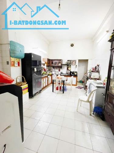 Mặt Tiền Bàu Cát 7 – Tân Bình - 72m2(4x18m) - 4 Tầng – 4PN - Chỉ 14.5 Tỷ - 2