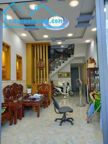 SIÊU PHẨM - 3 TẦNG - Nhà Kế Lotte Mart – 4PN – HXH cách 10m - hơn 4 TỶ