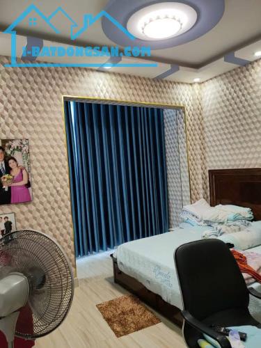 SIÊU PHẨM - 3 TẦNG - Nhà Kế Lotte Mart – 4PN – HXH cách 10m - hơn 4 TỶ - 1
