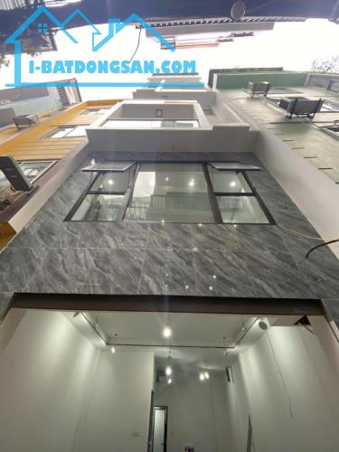 BÁN NHÀ NGỌC THỤY, LONG BIÊN, NHÀ ĐẸP, 7 TẦNG, THANG MÁY, FULL NỘI THẤT, Ô TÔ ĐỖ CỬA,