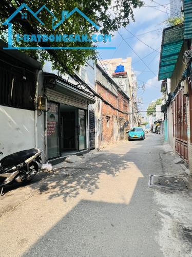 BÁN NHÀ 2 MẶT TIỀN TRƯỚC SAU 1333 Hoàng Sa, VỊ TRÍ ĐẮC ĐỊA GẦN PHẠM VĂN HAI, TÂN BÌNH