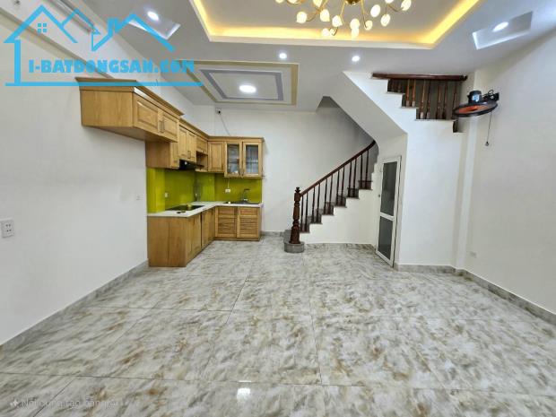 Bán nhà Tân Mai – 35m² – 5 tầng – mặt tiền rộng 4.9m – gần ô tô – giá 7.5 tỷ - 1