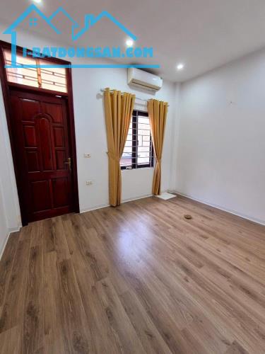 BÁN GẤP NHÀ ĐẸP KHƯƠNG TRUNG THANH XUÂN - LÔ GÓC - NGÕ Ô TÔ 40M2 NHỈNH 8 TỶ - 2