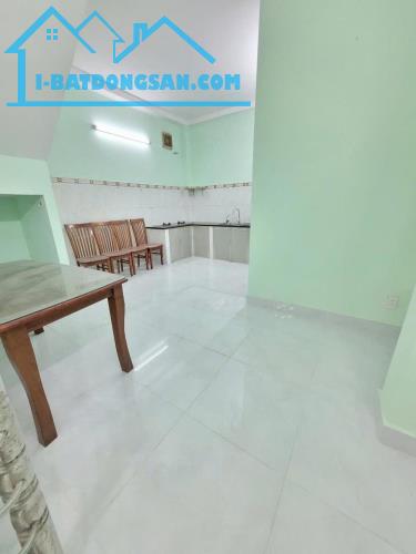 HẺM THÔNG - PHÒNG KHÁCH RỘNG- NGUYỄN DU- GÒ VẤP-54M- 2 TẦNG-  4.5X12- 5.6T - 3