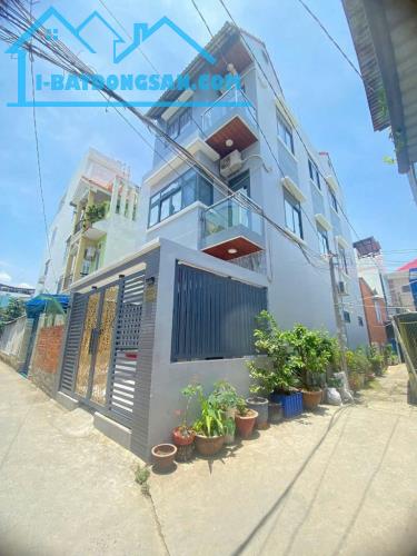 HUỲNH TẤN PHÁT P. Phú Thuận Phú Mỹ Hưng vip Q7 

NGANG 5 DÀI 14  XÂY MỚI 4 TẤM CÓ 7 TỶ