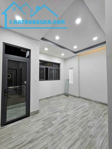 HUỲNH TẤN PHÁT P. Phú Thuận Phú Mỹ Hưng vip Q7 

NGANG 5 DÀI 14  XÂY MỚI 4 TẤM CÓ 7 TỶ - 3