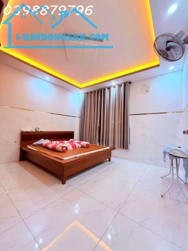 "Bán Biệt Thự Bình Tân 5 lầu , 168m2 , 5PN 
master , thang máy , ngang 12m ,22 tỷ - 3