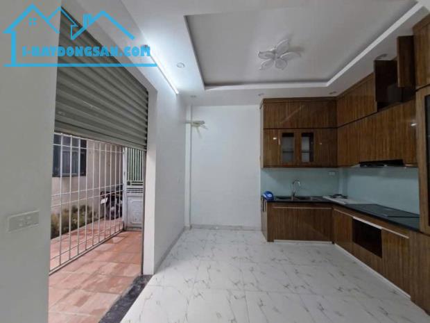 Nhà đẹp lô góc phố Quang Trung HĐ, 40mx 4Tx 4.2m, 2 thoáng, kinh doanh tốt giá 7 tỷ.