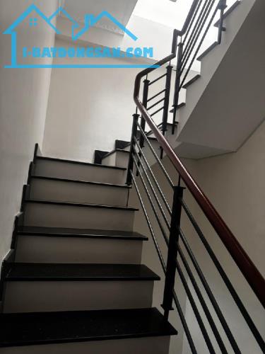 Nhà 3 tầng xây tâm huyết – hẻm tải tránh - Thạnh Lộc Quận 12 – ngang 5m – giá 5.7 tỷ - 3