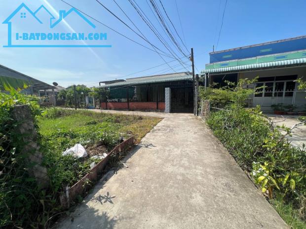 Đất thổ cư 100% có diện tích 158m2 (ngang 8,1 - dài 18,6) nở hậu ngang 10,3m - 1