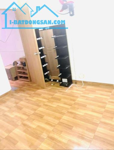 CẦN BÁN NHÀ 4 TẦNG,5PN - QUẬN 3 - H3G - LÝ CHÍNH THẮNG - DT: [ 4m x 10m ] - CHỈ 5,2 TỶ TL - 2