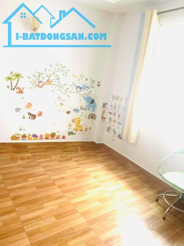 CẦN BÁN NHÀ 4 TẦNG,5PN - QUẬN 3 - H3G - LÝ CHÍNH THẮNG - DT: [ 4m x 10m ] - CHỈ 5,2 TỶ TL - 3