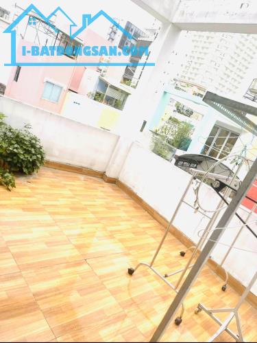 CẦN BÁN NHÀ 4 TẦNG,5PN - QUẬN 3 - H3G - LÝ CHÍNH THẮNG - DT: [ 4m x 10m ] - CHỈ 5,2 TỶ TL - 5