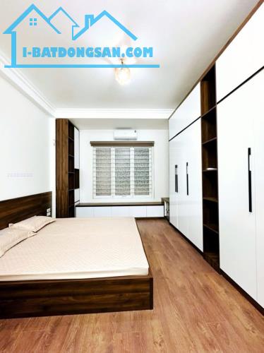 NHÀ HOÀNG VĂN THÁI 35M Ô TÔ ĐỖ CỬA - 3 BƯỚC RA PHỐ - 2