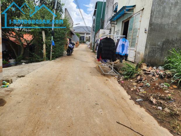 CẦN BÁN CHUNG CƯ HOÀNG HOA THÁM . P 10 - TP ĐÀ LAT