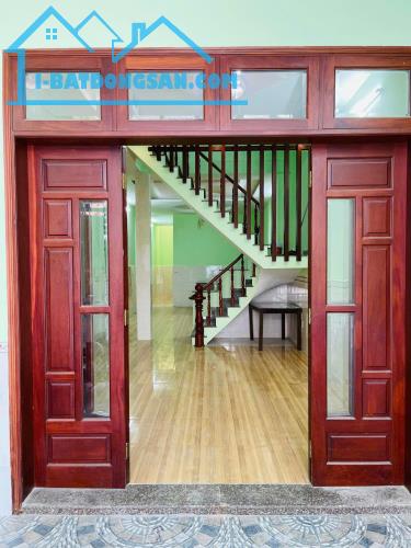 chủ nhà cần tiền bán gấp nhà 100m2 hà đặc Q12 - 5