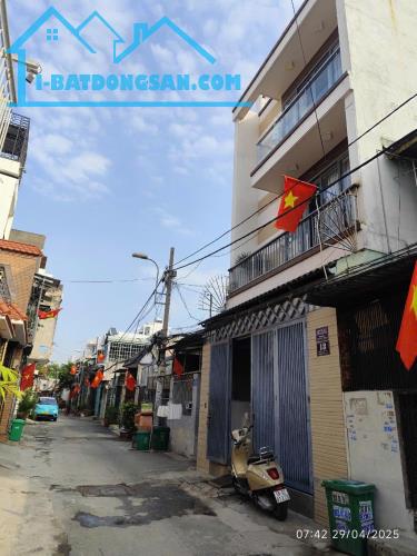 chủ nhà cần tiền bán gấp nhà 100m2 hà đặc Q12 - 4
