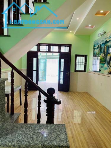 chủ nhà cần tiền bán gấp nhà 100m2 hà đặc Q12 - 2