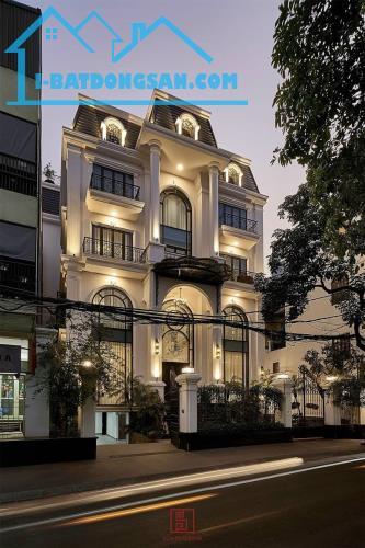 Giảm 10 tỷ Bán Cực Phẩm Mặt Phố Trần Khát Chân, Phố Huế: 470tr/m2, MT 13 m, 296m2. Vị trí