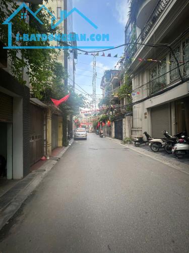 Đường Minh Khai, ngõ rộng 3m, cách 50m ra mặt đường Minh khai
