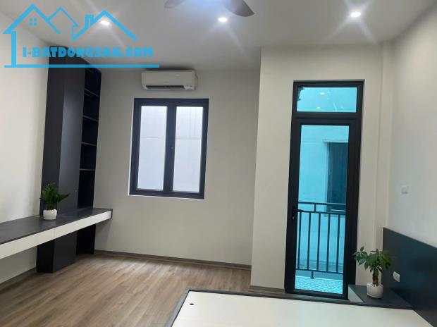 CHÍNH CHỦ CẦN BÁN TÒA CCMN MỚI ĐÉT - THANG MÁY HIỆN ĐẠI - 13 PHÒNG KHÉP KÍN FULL NỘI THẤT