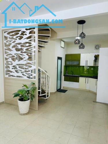 Bán Nhà HXH Đường Cách Mạng Tháng Tám, Phường 12, Quận 10. Diện tích: 3.8m x 9m, Giá chỉ - 2