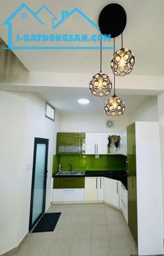 Bán Nhà HXH Đường Cách Mạng Tháng Tám, Phường 12, Quận 10. Diện tích: 3.8m x 9m, Giá chỉ - 3