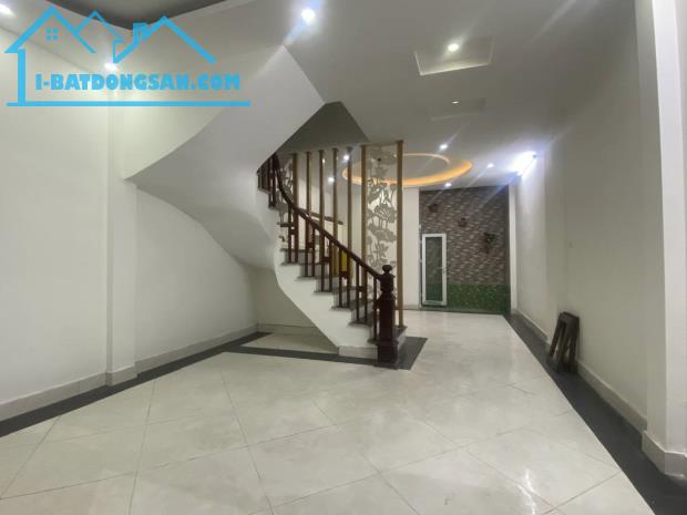 Bán nhà khu Định Công Thượng,47m,5 tầng, ô tô đỗ cửa, 2 mặt thoáng, nhà đẹp full nội thất. - 1