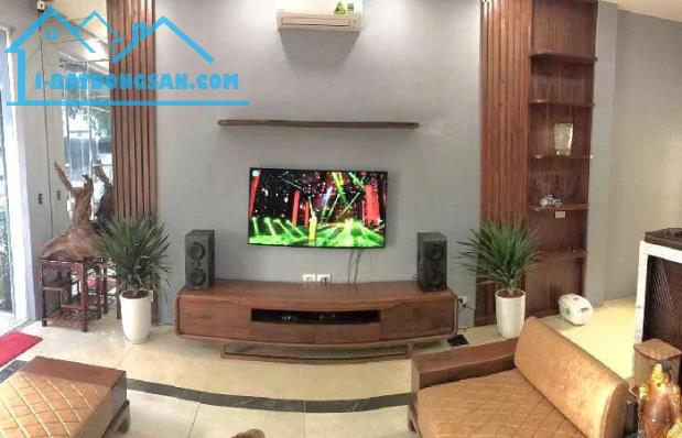 Nhà đẹp phố Hoa Lâm, 74m, 5 tầng, 2 mặt tiền ô tô tránh. - 1