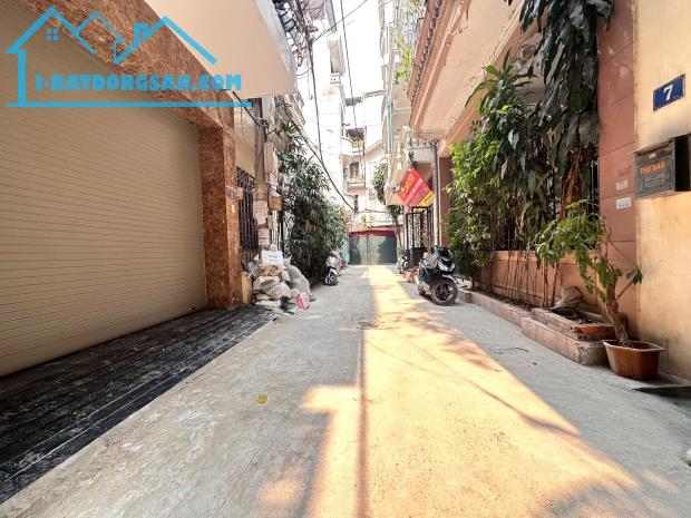 Bán nhà trung tâm Đống Đa, Chùa Láng, ô tô đỗ cửa, nhà mới thang máy: 51m2, 6 tầng, MT4.7m - 1