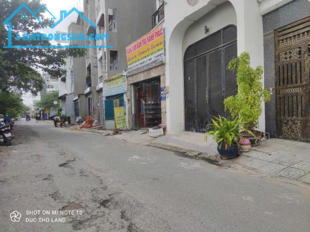Giảm sâu 300tr bán GẤP nhà 60m2, 2PN, mặt tiền đường nhựa TX24, chỉ 4Tỷ