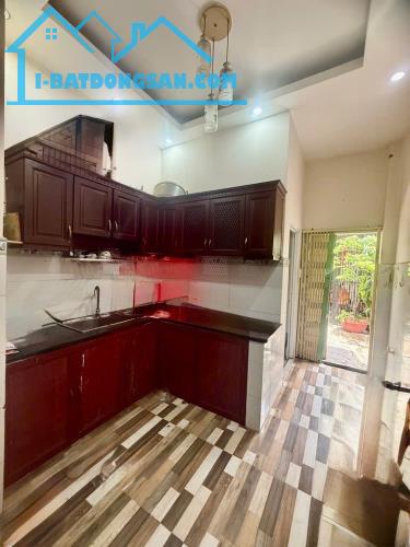 MẶT TIỀN ĐƯỜNG P8 QUẬN 8 - NGAY CẦU CHỮ Y - GIÁP QUẬN 1 - 3X15M - 2 TẦNG LÔ GÓC - 5.8 TỶ - 4