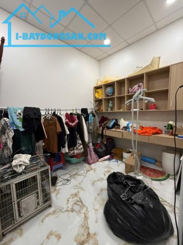 QUẬN 8 NGAY CẦU CHÀ VÀ KẾ QUẬN 5 - DT GẦN 60M2 CN ĐỦ - NỞ HẬU TÀI LỘC - HẺM THÔNG - 5.4 TỶ - 3