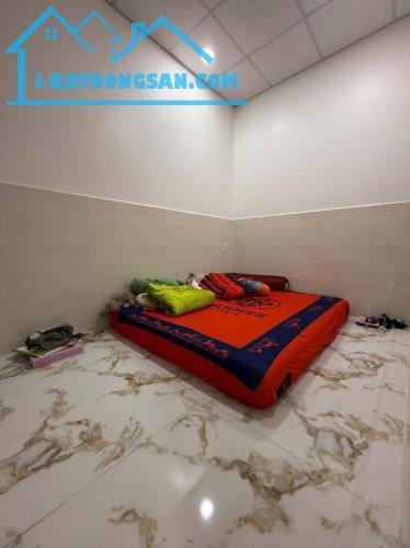 QUẬN 8 NGAY CẦU CHÀ VÀ KẾ QUẬN 5 - DT GẦN 60M2 CN ĐỦ - NỞ HẬU TÀI LỘC - HẺM THÔNG - 5.4 TỶ - 4