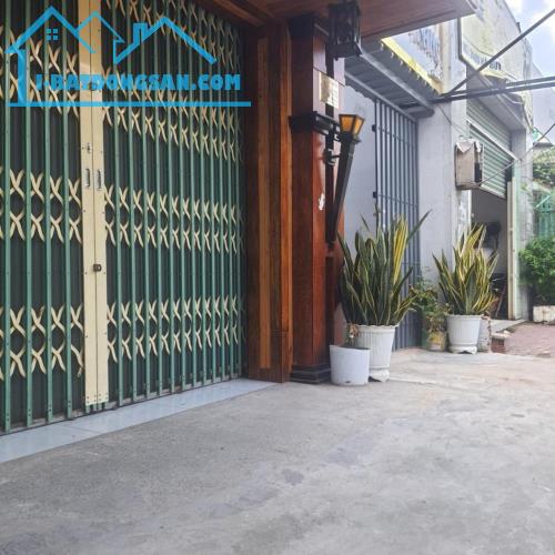 Nhà MT 2 tầng 367m², Nở hậu, Đ.16m –Hà Huy Giáp Q12
